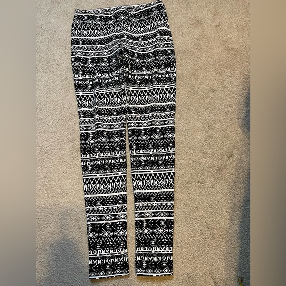 “Express” Women’s Aztec Leggings- Size: S - Picture 4 of 9